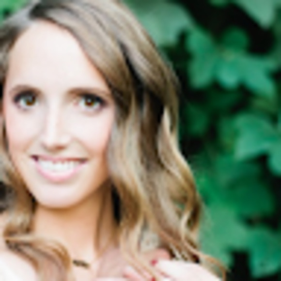 Meet your Posher, Raegan - Picture 1 of 1